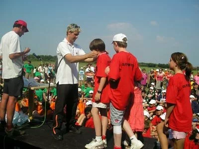 medal presentation by Leon Taylor